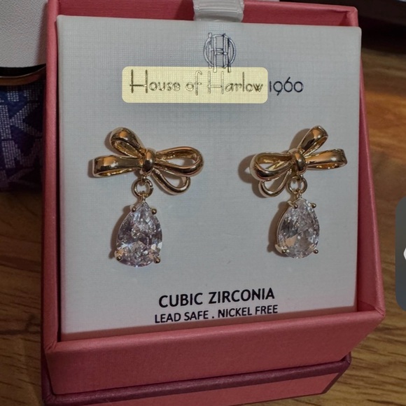 House of Harlow 1960 Gold Bow Earrings - Picture 5 of 5